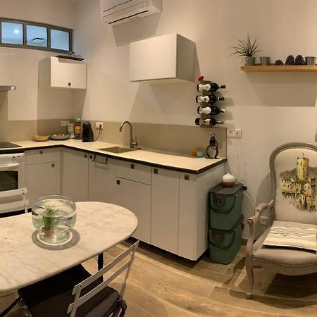 Jolie Appartement En Plein Centre Du Village Les Arcs-sur-Argens Luaran gambar