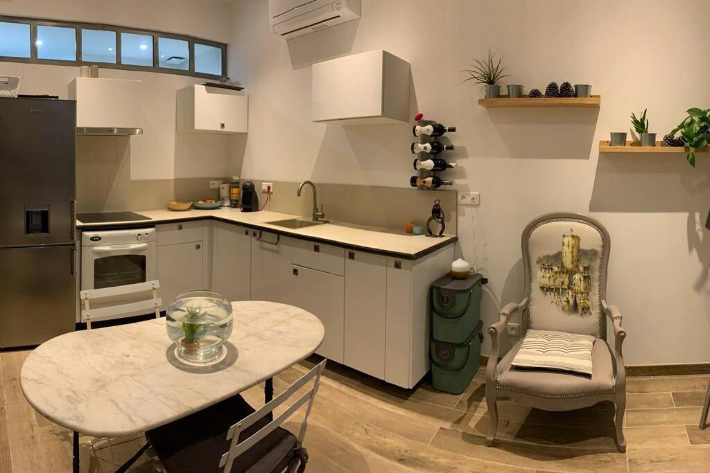 Jolie Appartement En Plein Centre Du Village Les Arcs-sur-Argens Luaran gambar